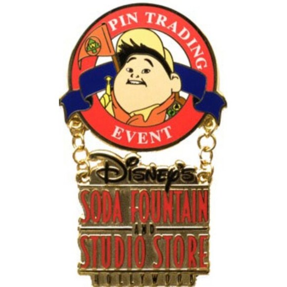 UP Disney Pin 97141 DSF Trading Event Logo Russell (Dangle) LE 400